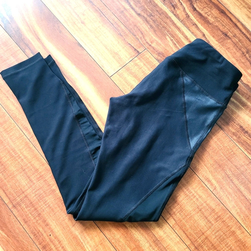 90 Degree Black Leggings